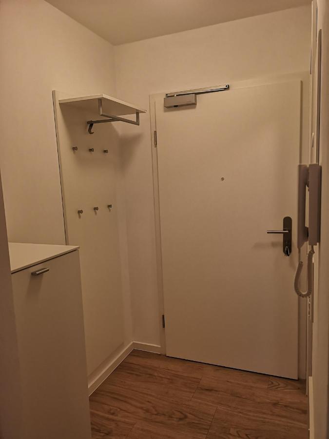 Beautiful Flat, Near Westpark & Hostpital, Easy Parking Apartment