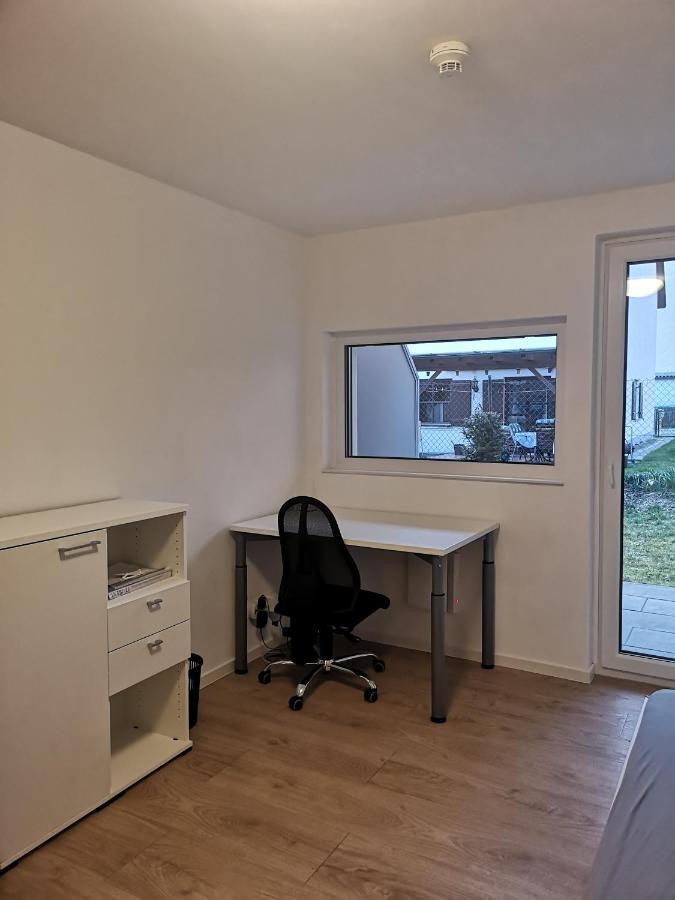 Apartment Beautiful Flat, Near Westpark & Hostpital, Easy Parking *